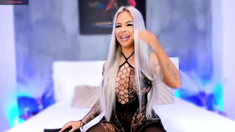 anyas_dolce online show from January 28, 2025, 6:39 pm