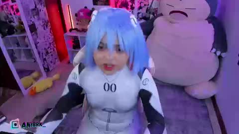 Any online show from September 10, 2025, 5:40 am