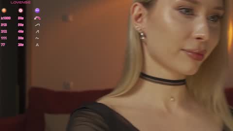 Snapshot of anyeess chatting on October 23, 2025, 5:23 pm Anna online show from October 23, 2025, 5:23 pm