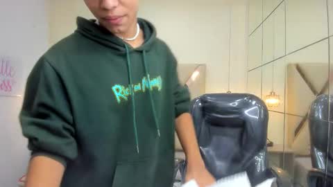 anyelotwink online show from March 10, 2026, 2:27 am