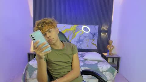 anyelotwink online show from March 21, 2026, 8:19 am