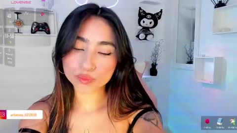 anyeluz_z online show from January 28, 2025, 5:35 pm