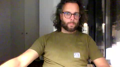 Snapshot of apc_3 chatting on May 6, 2026, 8:25 pm apc_3 online show from May 6, 2026, 8:25 pm