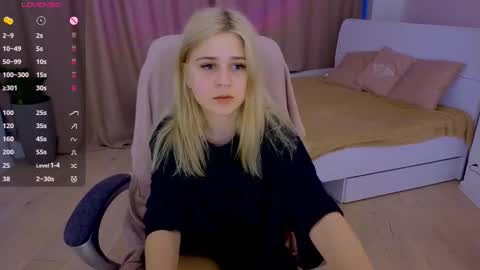 ApheliaStar online show from March 8, 2026, 4:00 pm