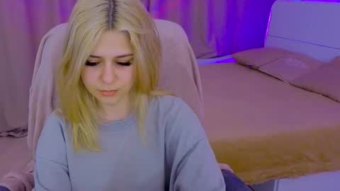 ApheliaStar online show from March 16, 2026, 4:11 pm