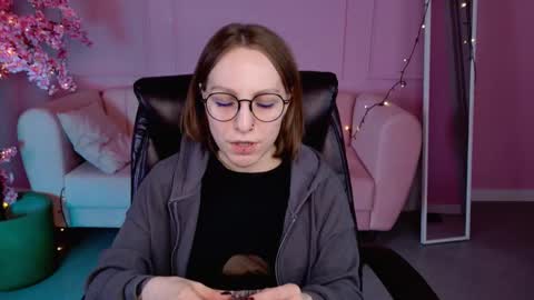 Snapshot of aphexqueen chatting on February 28, 2025, 4:10 pm APHEX QUEEN online show from February 28, 2025, 4:10 pm