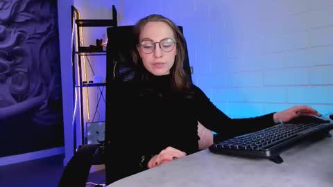 APHEX QUEEN online show from March 20, 2026, 9:25 am