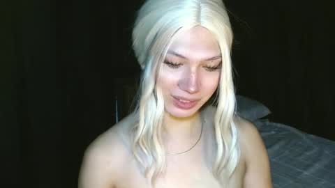 Roman Goddess online show from December 25, 2024, 1:31 am