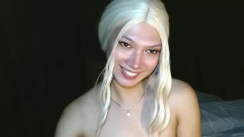 Roman Goddess online show from December 25, 2024, 4:44 am