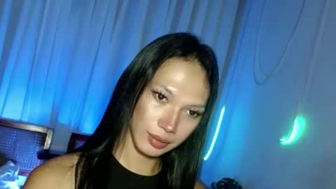 Snapshot of aphr0dite_x chatting on March 18, 2026, 10:51 am Roman Goddess online show from March 18, 2026, 10:51 am