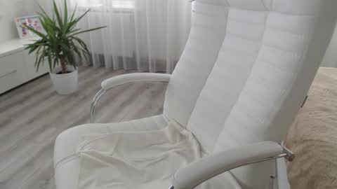 Snapshot of aphrodite83 chatting on October 16, 2025, 11:22 am Aphrodite online show from October 16, 2025, 11:22 am