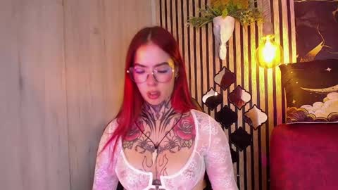 aphrodite__bloom online show from May 17, 2026, 9:00 pm