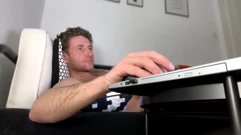 apollobest77 online show from January 19, 2025, 11:00 pm