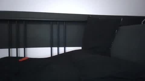 apollobest77 online show from October 6, 2025, 8:39 pm