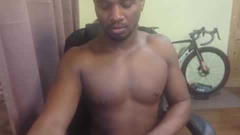 apollodarkmn online show from December 4, 2025, 4:33 am