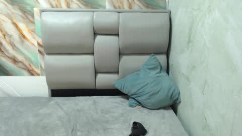 Apolo online show from September 26, 2025, 6:45 pm