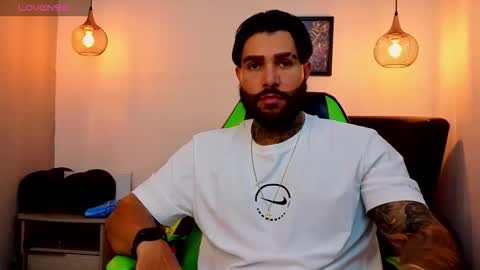 Snapshot of apolo_ryder chatting on June 9, 2026, 6:52 pm APOLO online show from June 9, 2026, 6:52 pm