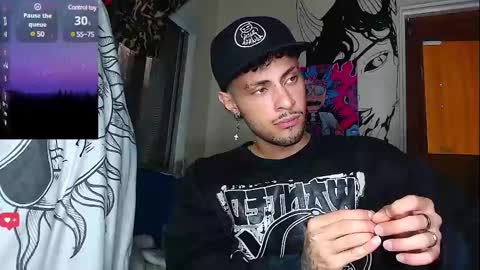 Snapshot of apolo_s chatting on March 5, 2025, 6:01 am Andres online show from March 5, 2025, 6:01 am