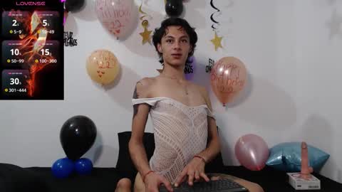 Snapshot of apolo_smith001 chatting on November 22, 2025, 4:17 pm Apolo online show from November 22, 2025, 4:17 pm