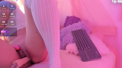 Lily online show from October 8, 2025, 10:40 pm