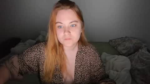Snapshot of appleyummybuns chatting on May 29, 2026, 5:44 pm appleyummybuns online show from May 29, 2026, 5:44 pm