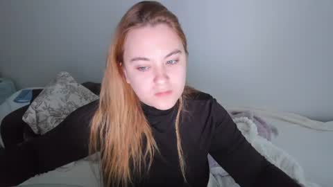 Snapshot of appleyummybuns chatting on June 17, 2026, 10:50 am appleyummybuns online show from June 17, 2026, 10:50 am