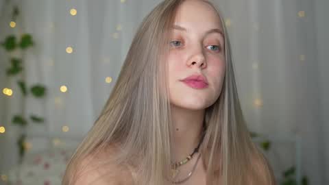  REYNA  my friend   online show from December 3, 2024, 2:38 pm