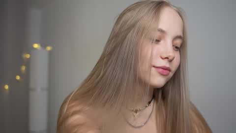  REYNA  my friend   online show from January 16, 2025, 2:30 pm