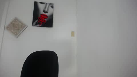 Snapshot of aprhillove chatting on December 17, 2024, 7:40 am Aprhillove online show from December 17, 2024, 7:40 am