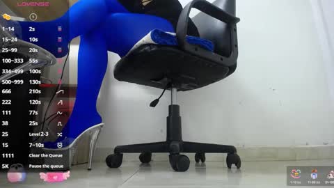 Snapshot of aprhillove chatting on January 28, 2025, 6:05 am Aprhillove online show from January 28, 2025, 6:05 am