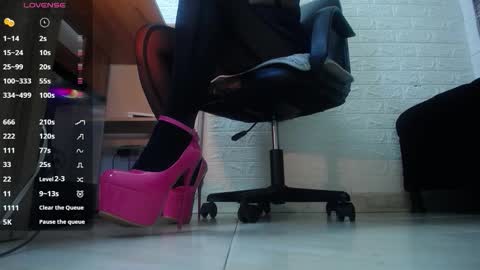 Snapshot of aprhillove chatting on October 9, 2025, 9:13 pm Aprhillove online show from October 9, 2025, 9:13 pm