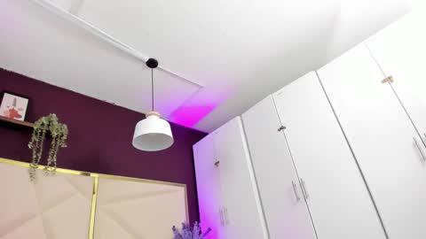 Snapshot of april_bowie chatting on February 26, 2026, 11:42 am April online show from February 26, 2026, 11:42 am