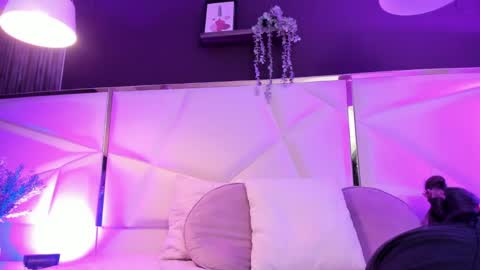 April online show from April 1, 2026, 11:44 am