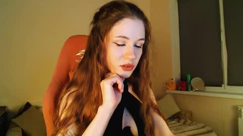 Snapshot of april_felicity chatting on April 29, 2026, 7:53 pm April online show from April 29, 2026, 7:53 pm