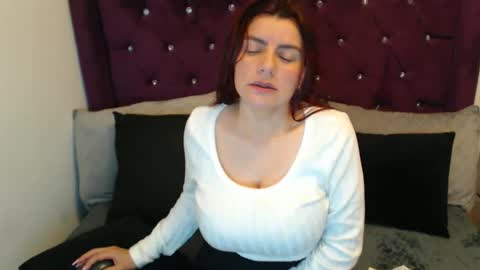 April online show from September 21, 2025, 4:08 pm