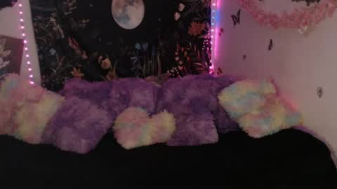 april_l6 online show from July 27, 2026, 11:12 pm