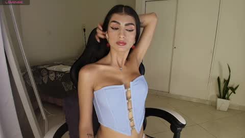 Snapshot of april_scarlett chatting on April 21, 2026, 1:42 am Scarlett Independent Model online show from April 21, 2026, 1:42 am