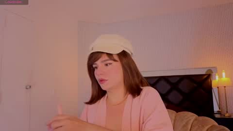 Isabella online show from April 12, 2026, 9:09 pm