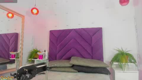 aprilberri online show from July 27, 2026, 3:35 am