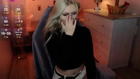 Snapshot of aprilgreeen chatting on June 8, 2026, 6:14 am Hazy online show from June 8, 2026, 6:14 am