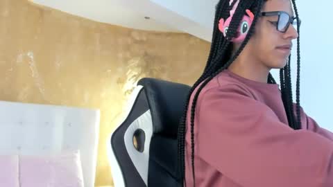 aprill_fox online show from February 27, 2025, 3:04 am