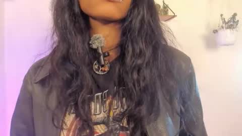 aprillebony319262 online show from April 4, 2026, 5:27 am