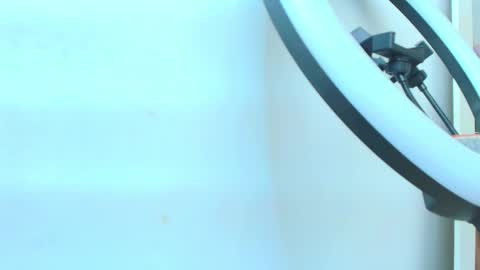 Snapshot of aprillross chatting on December 20, 2025, 12:23 pm aprillross online show from December 20, 2025, 12:23 pm