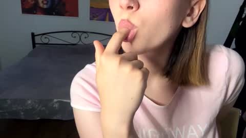 Debra online show from July 20, 2026, 1:24 pm