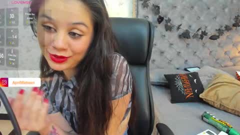 April online show from October 25, 2025, 8:03 pm