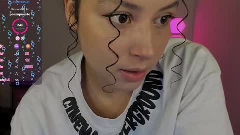 aqua emilly online show from January 12, 2025, 2:03 am