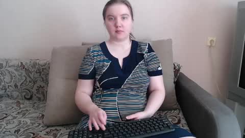 Snapshot of aquanarmin chatting on April 9, 2026, 4:01 am Josefin online show from April 9, 2026, 4:01 am