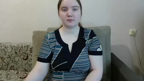 Josefin online show from June 2, 2026, 3:52 am