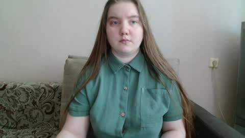Josefin online show from June 6, 2026, 5:23 am
