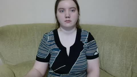 Josefin online show from June 9, 2026, 2:28 pm